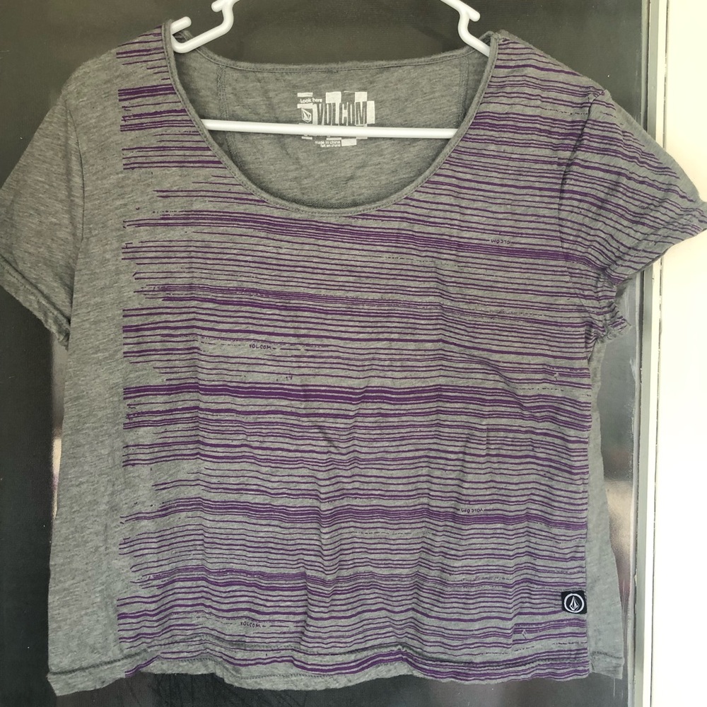 Volcom cropped tee